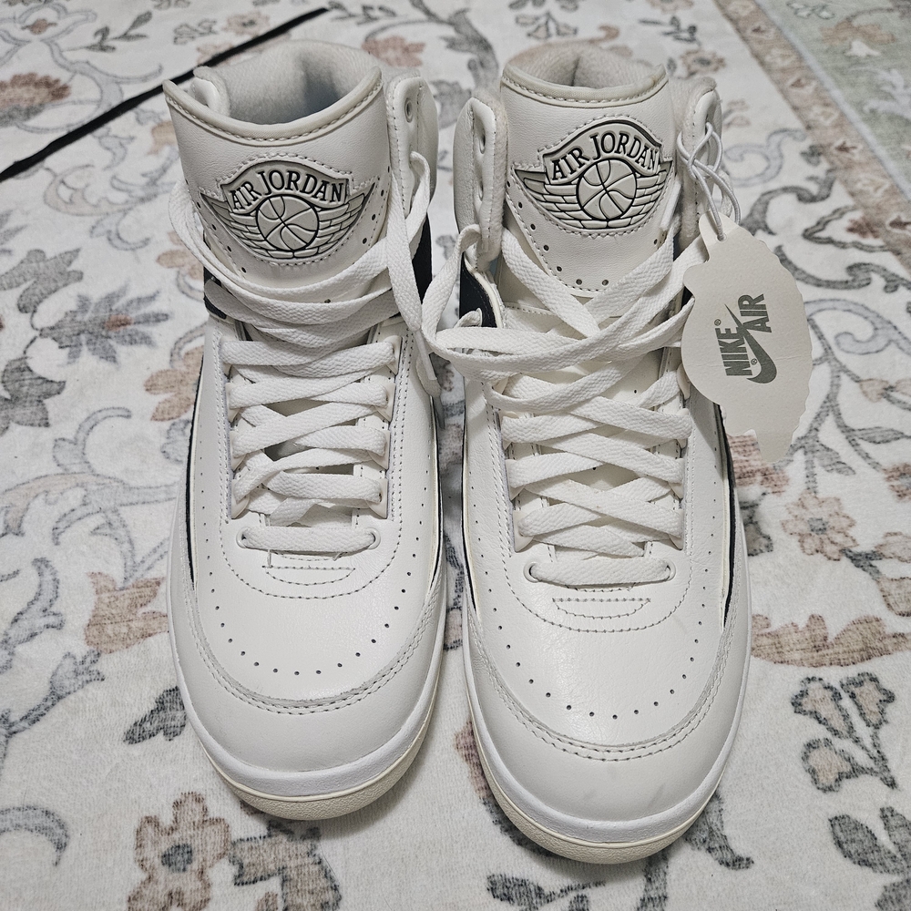 Air Jordan Retro 2 Shoes